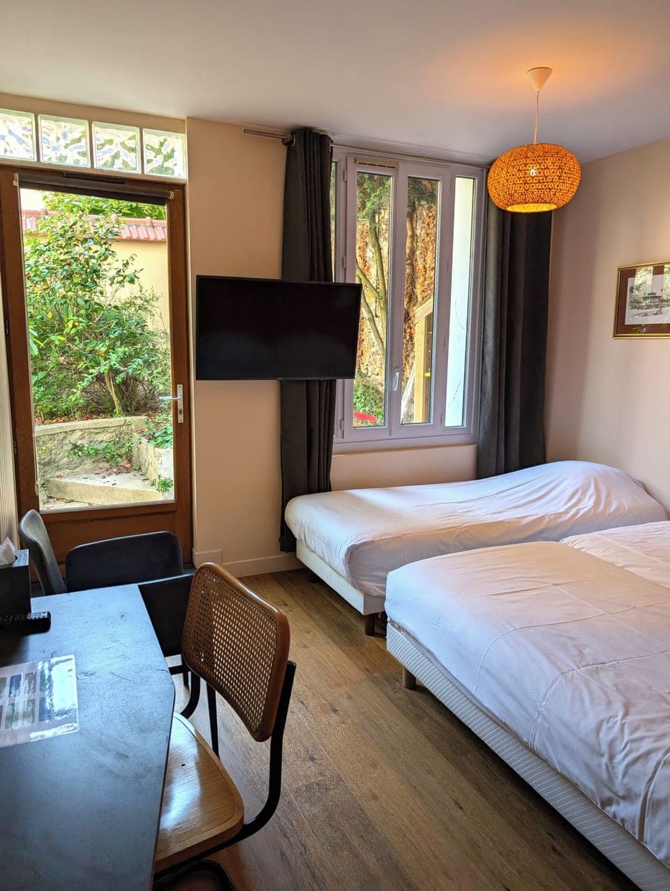 Triple Room | Blackout drapes, iron/ironing board, free WiFi, bed sheets