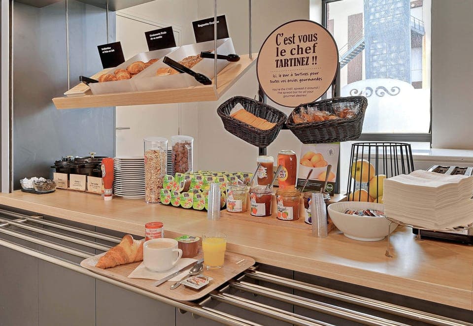 Daily buffet breakfast for a fee