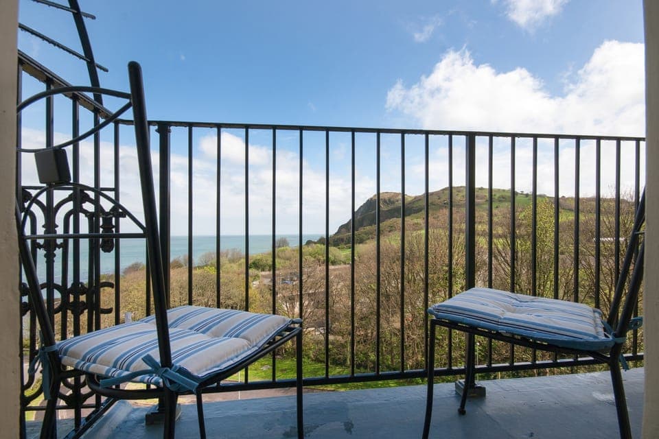 Traditional Double Room, Private Bathroom, Sea View (Non  Ensuite  Room) | Premium bedding, individually decorated, individually furnished