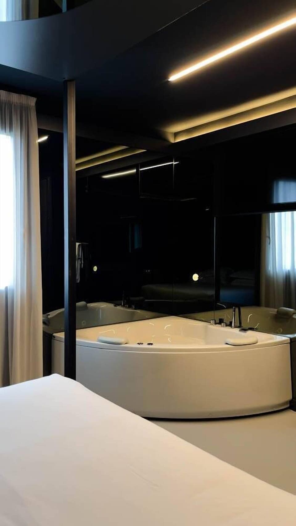 Executive Room, Hot Tub | Private spa tub