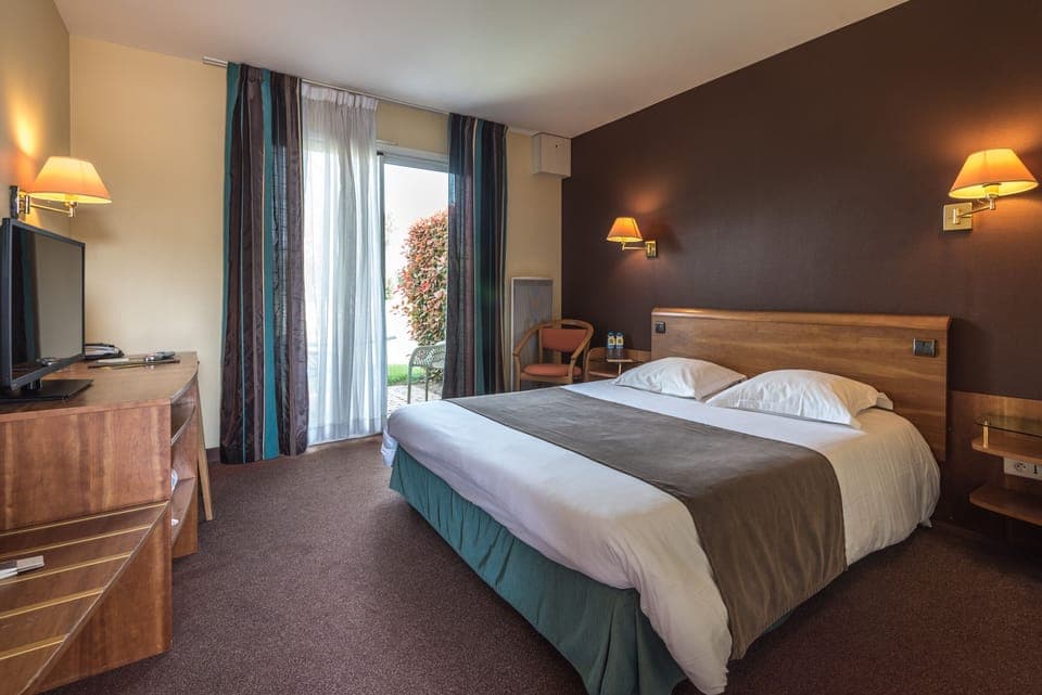 Standard Double Room, Terrace, Ground Floor | In-room safe, desk, laptop workspace, soundproofing