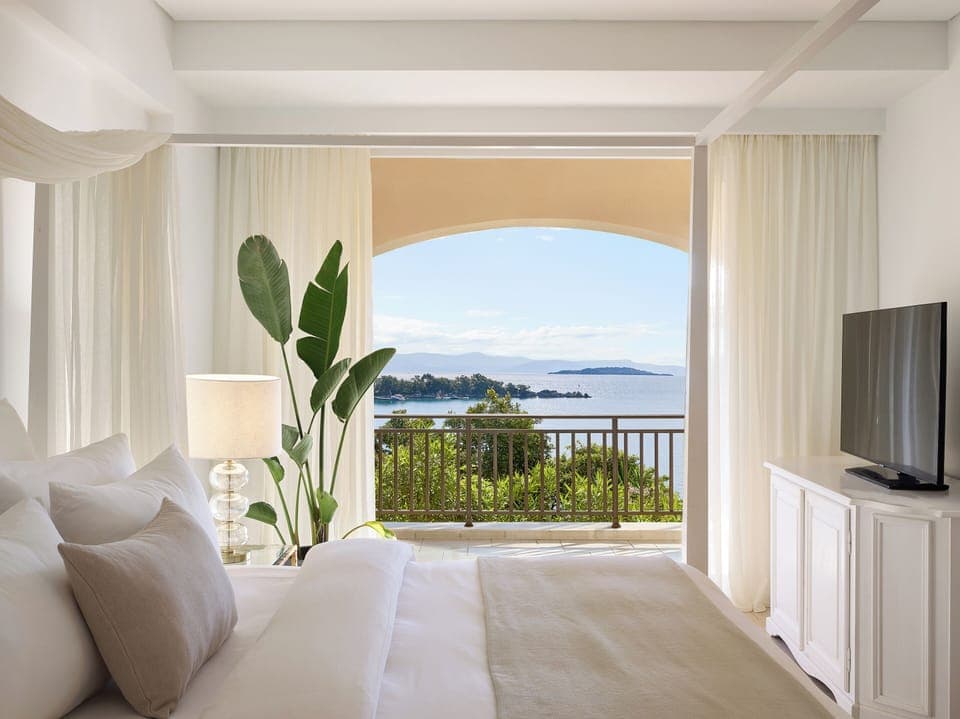 Deluxe Bungalow Side Sea View | Premium bedding, minibar, in-room safe, individually furnished