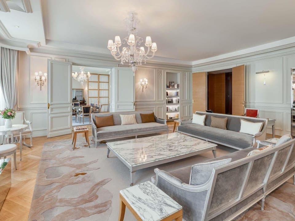 Raffles Presidential Suite | Premium bedding, minibar, in-room safe, laptop workspace