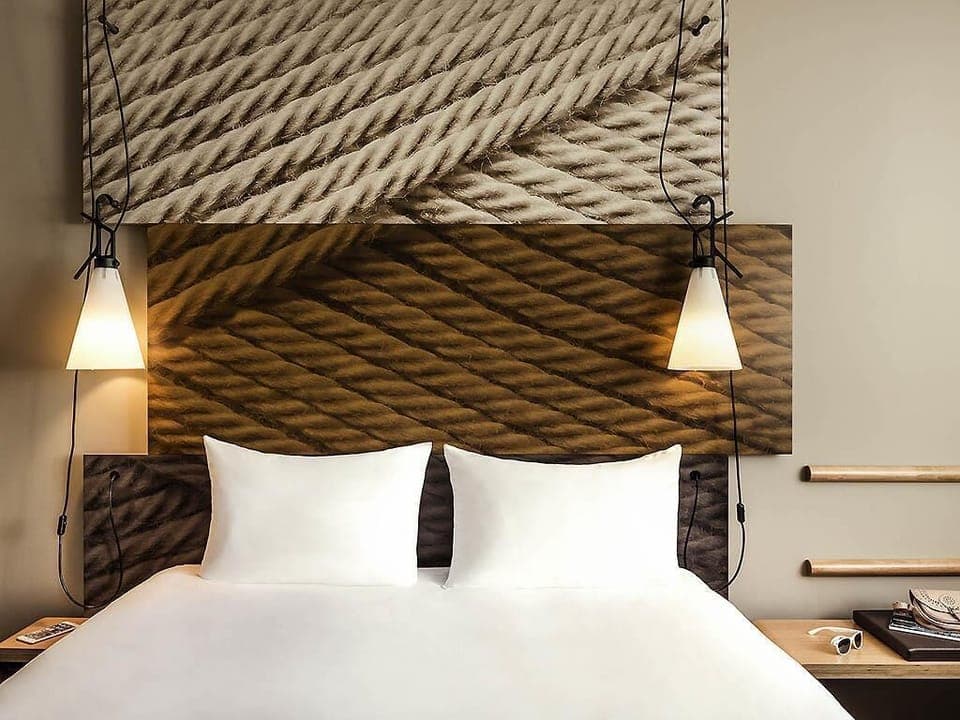 Standard Room, 1 Double Bed | Premium bedding, desk, laptop workspace, blackout drapes