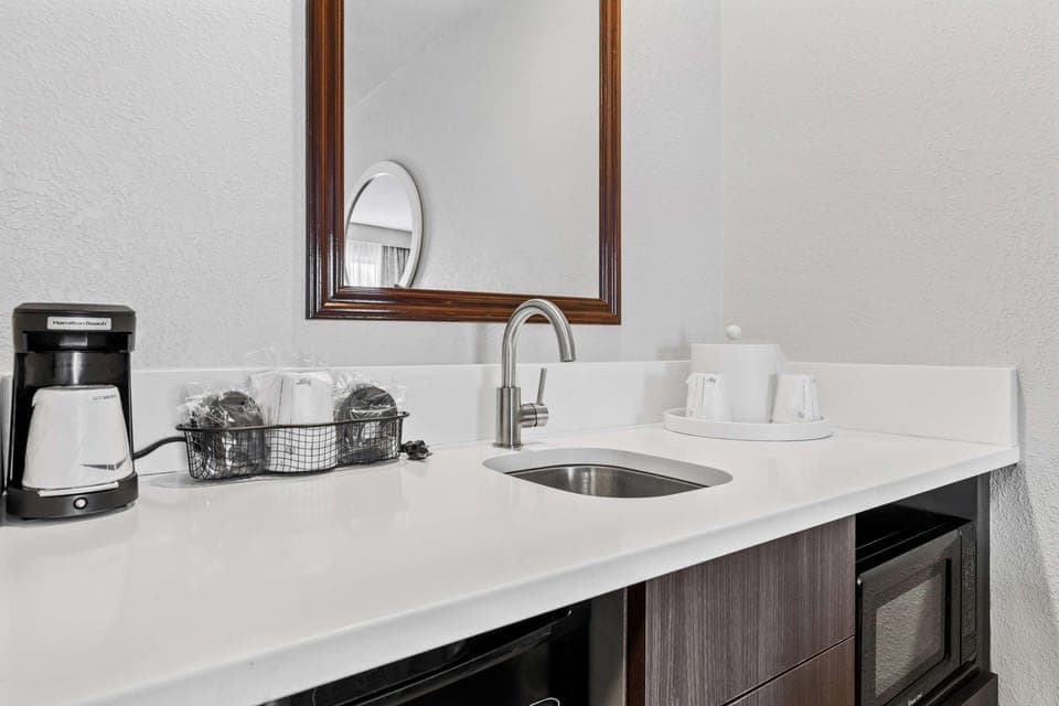 Fridge, microwave, coffee/tea maker