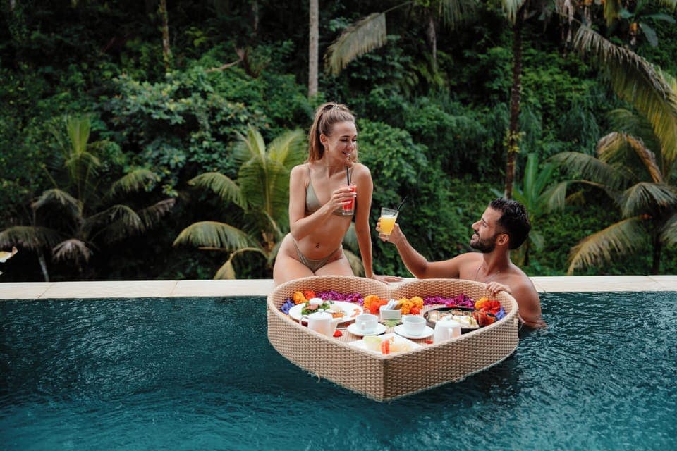 Daily cooked-to-order breakfast (IDR 231500 per person)