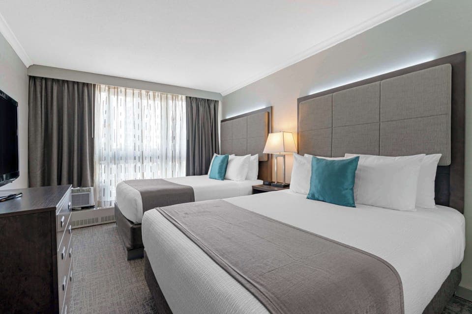 In-room safe, individually furnished, desk, laptop workspace