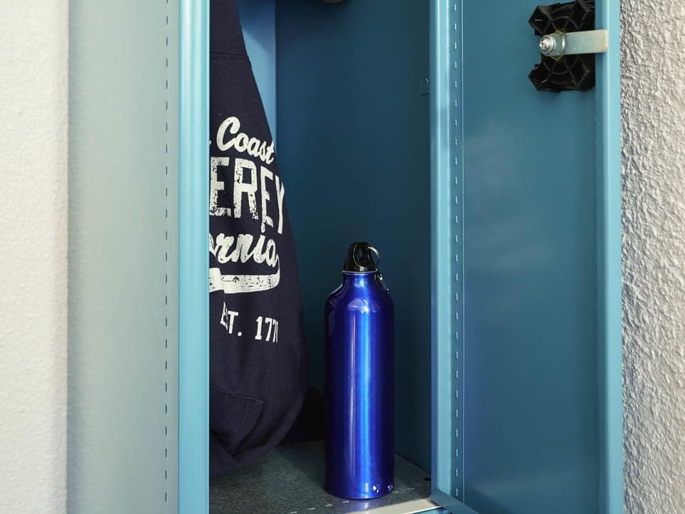 Desk, free cribs/infant beds, free WiFi, bed sheets