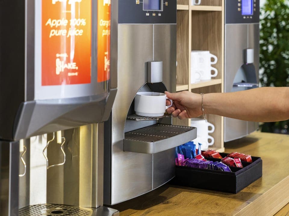 Daily buffet breakfast (EUR 8.9 per person)