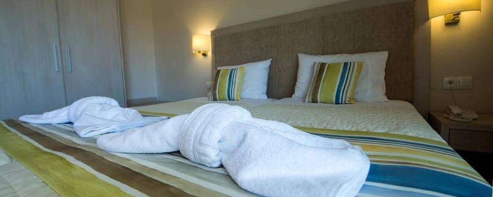 Iron/ironing board, free WiFi