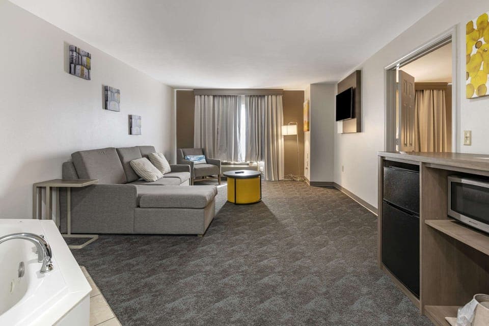 Premium bedding, pillowtop beds, desk, laptop workspace