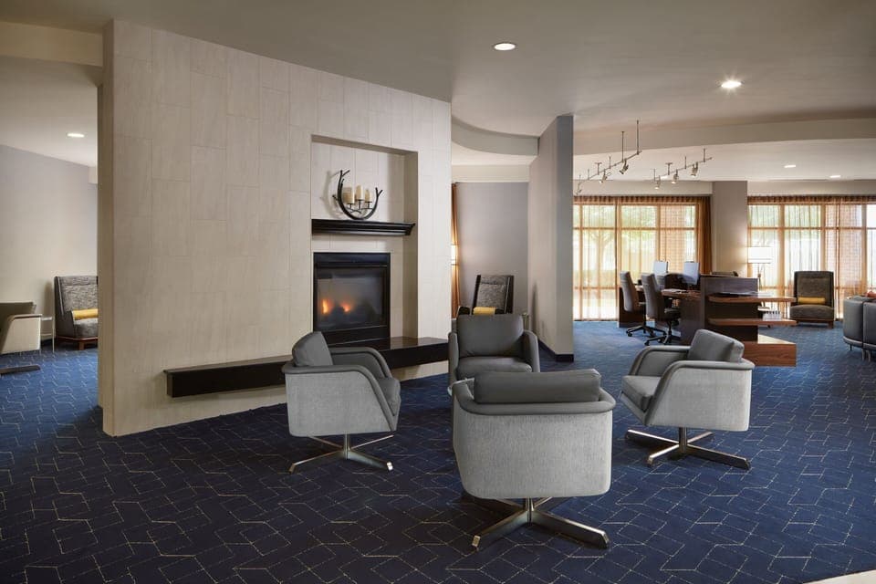 Lobby lounge