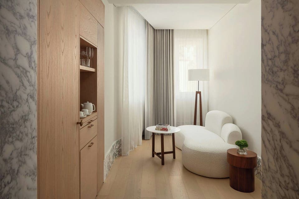 Loft, 1 King Bed | Bar (on property) | 2 bars/lounges, poolside bar