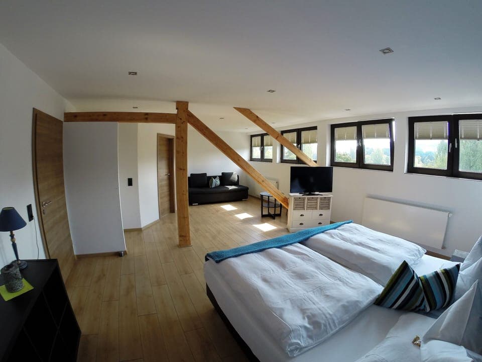 Deluxe Double Room, Private Bathroom, River View