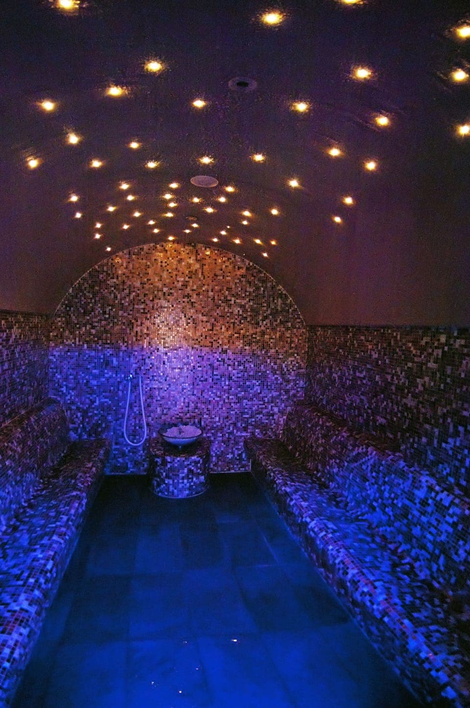 Couples treatment rooms, sauna, hot tub, Turkish bath, body treatments