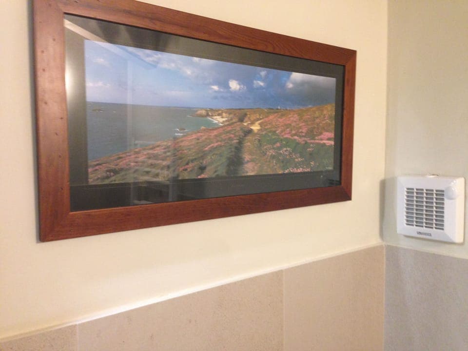 Deluxe Double Room | Bathroom | Shower, free toiletries, hair dryer, slippers