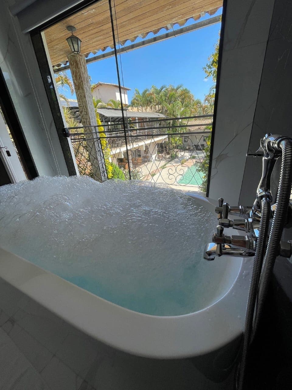 Premier Room, Jetted Tub (Maximo) | Minibar, free WiFi