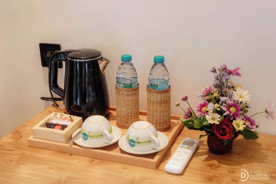 Premium bedding, desk, free WiFi, bed sheets