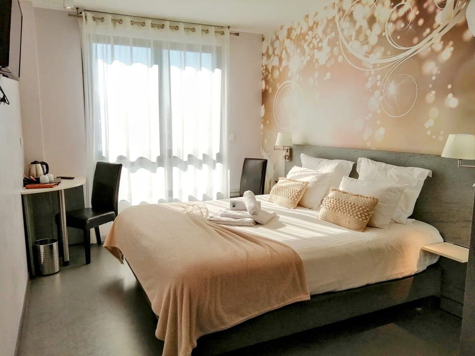 Standard Double Room | Premium bedding, desk, soundproofing, iron/ironing board