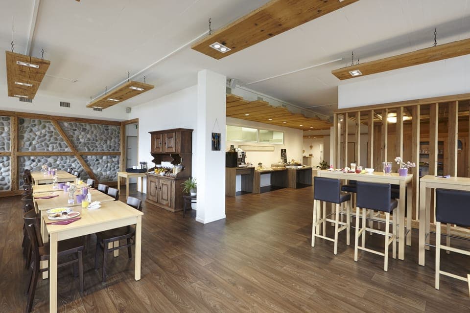 Daily buffet breakfast (CHF 12 per person)