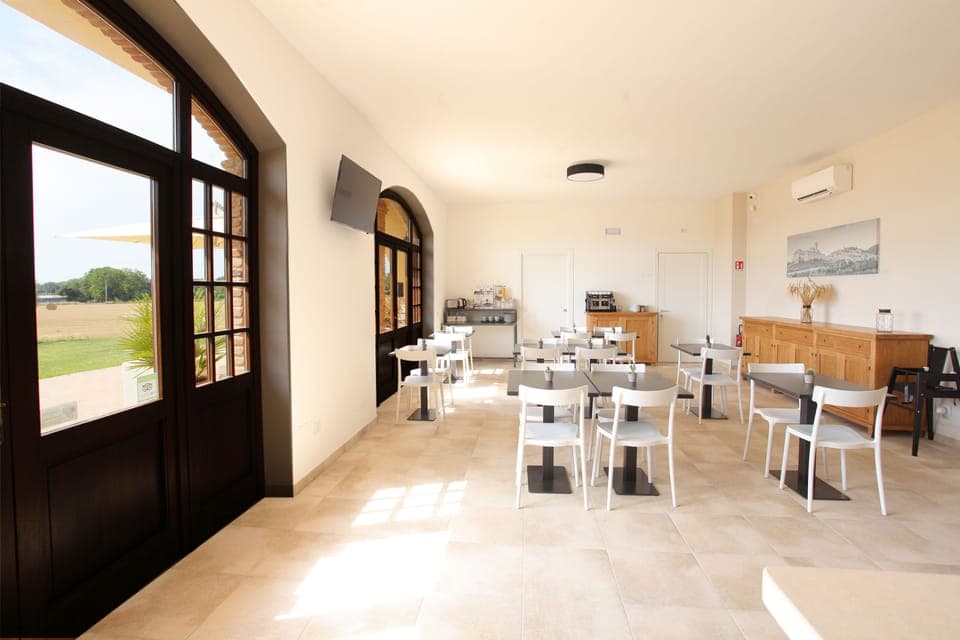 Daily buffet breakfast (EUR 7 per person)