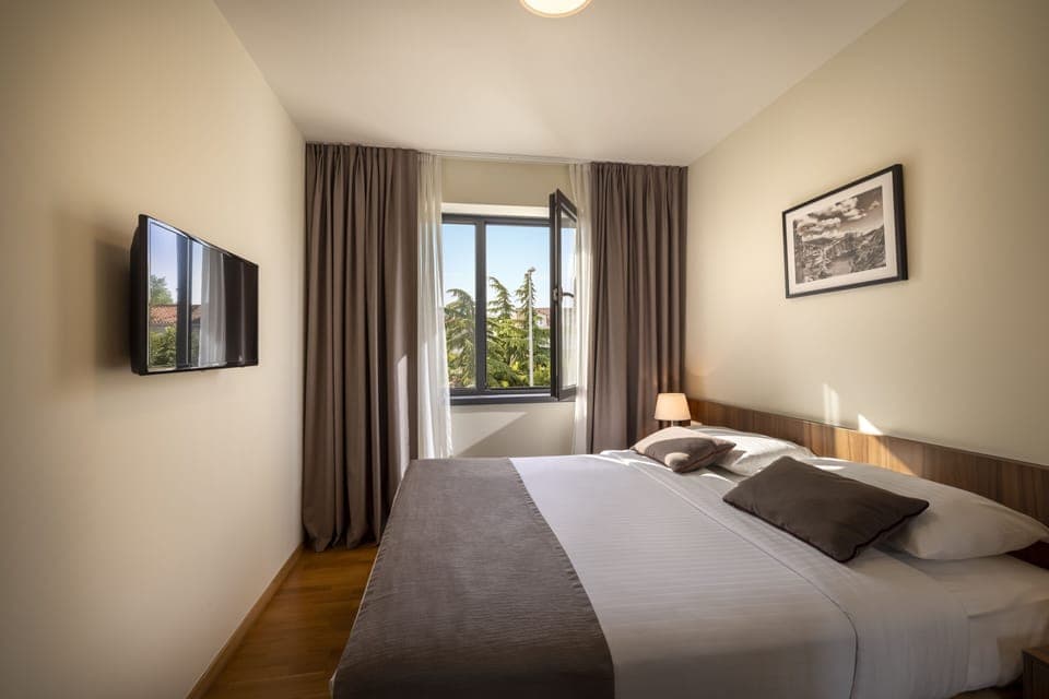 Premium Apartment, 2 Bedrooms | In-room safe, desk, blackout drapes, free cribs/infant beds