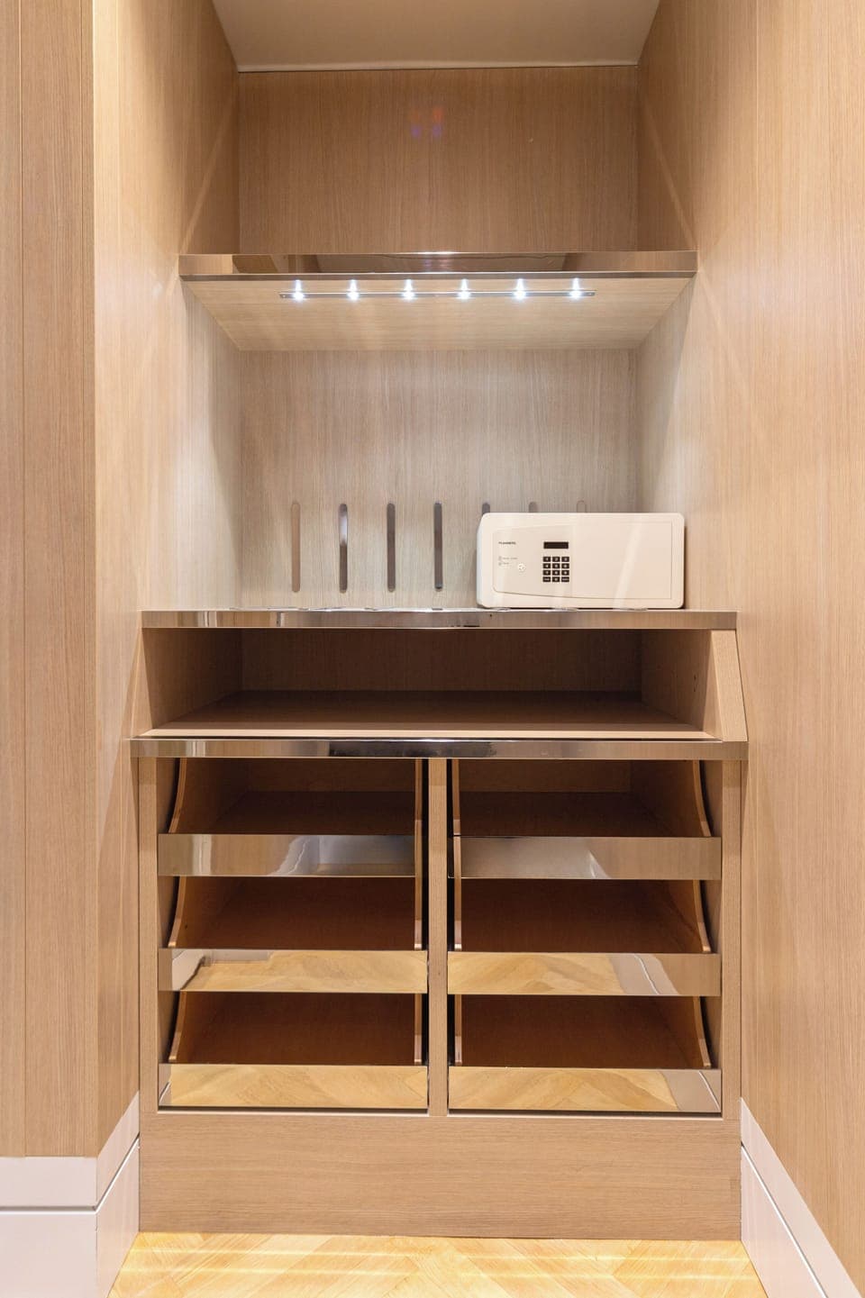 Supreme Room with Terrace and Spa Access | Premium bedding, down comforters, pillowtop beds, minibar