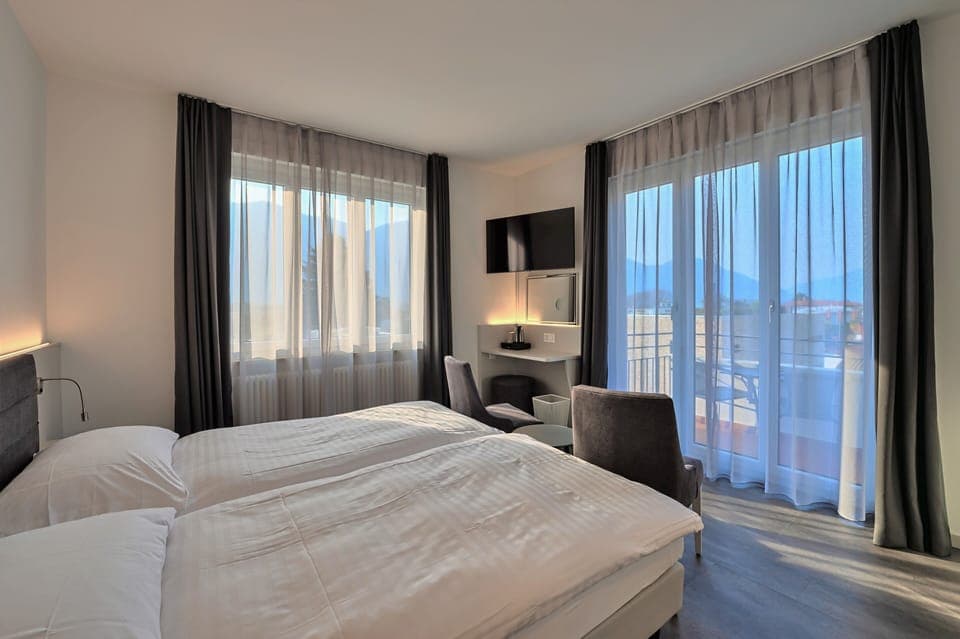 Minibar, in-room safe, desk, soundproofing