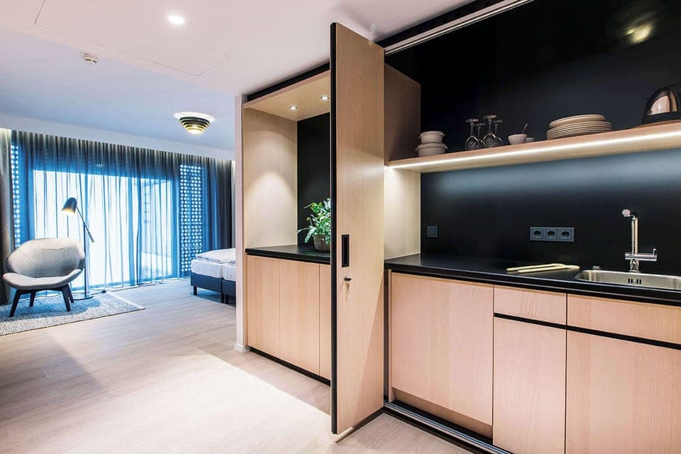 Premium Room | Private kitchenette | Coffee/tea maker, electric kettle