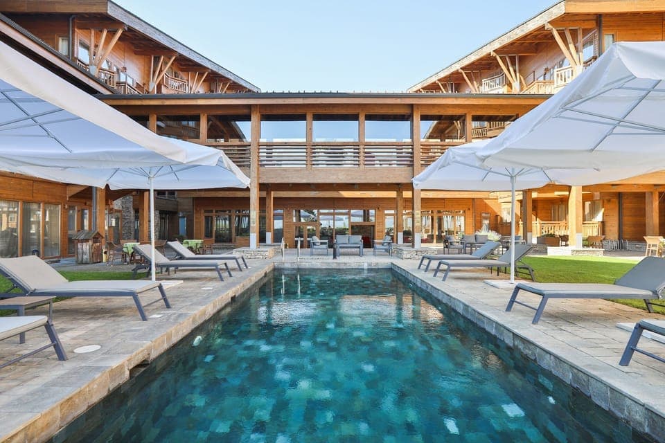 Couples treatment rooms, sauna, steam room, body treatments, body scrubs