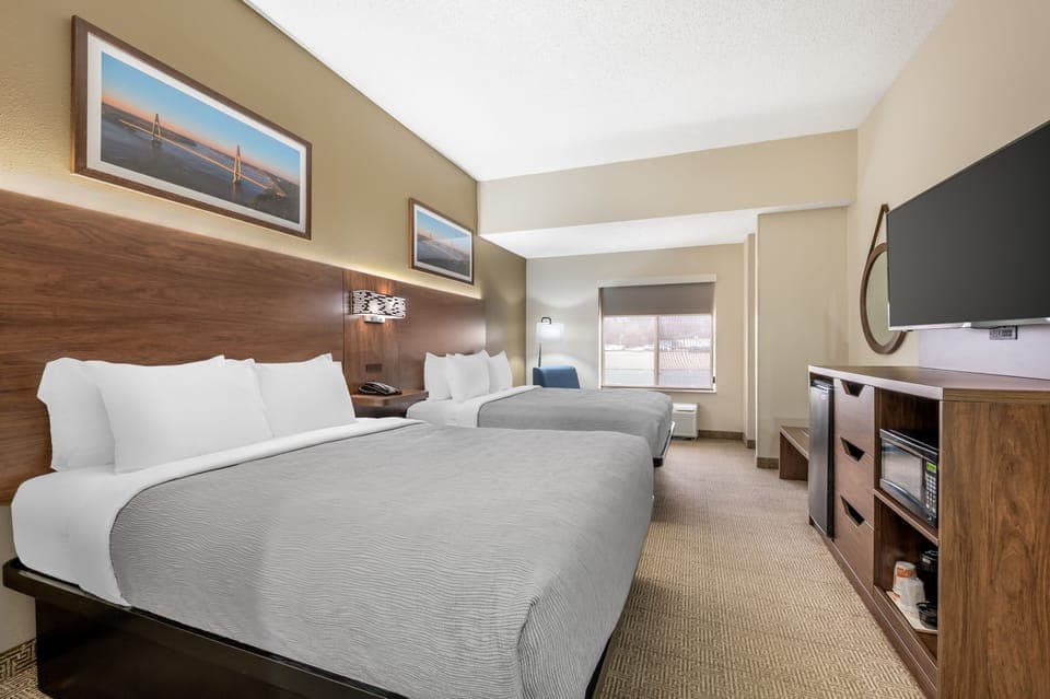 2 Queen Beds (Mobility Accessible, Walk-in Shower, Non Smoking) | Hypo-allergenic bedding, iron/ironing board, free WiFi, bed sheets