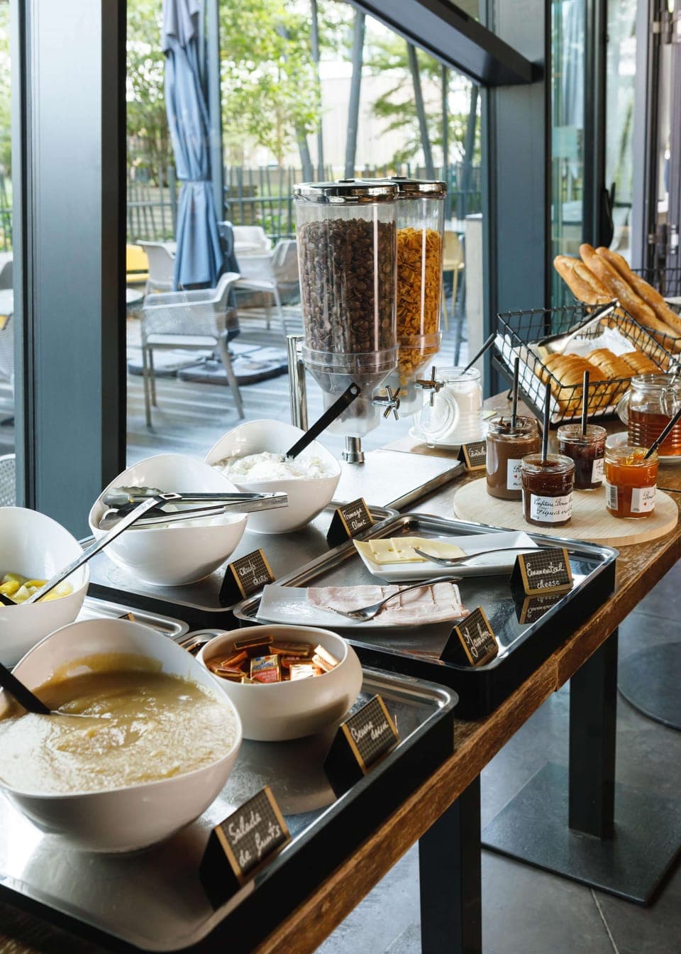 Daily buffet breakfast (EUR 11 per person)