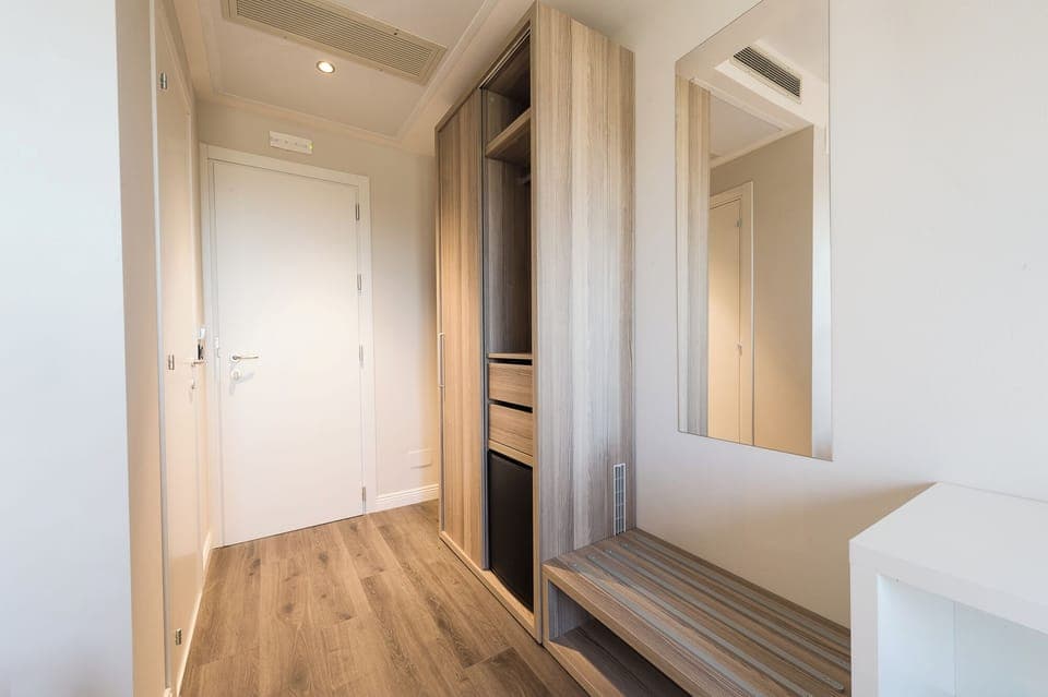 Deluxe Double Room | Minibar, in-room safe, desk, laptop workspace