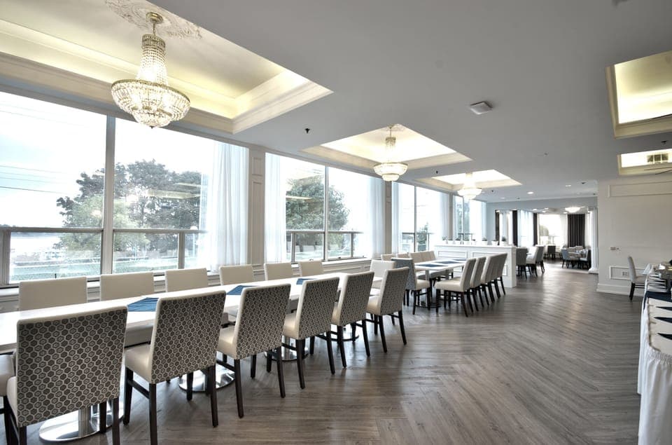 Daily cooked-to-order breakfast for a fee