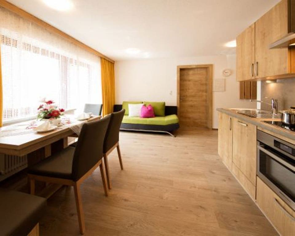 Comfort Apartment, 2 Bedrooms, Balcony, Mountain View (Söldenkogel, plus 30€ cleaning fee) | Living area | Flat-screen TV