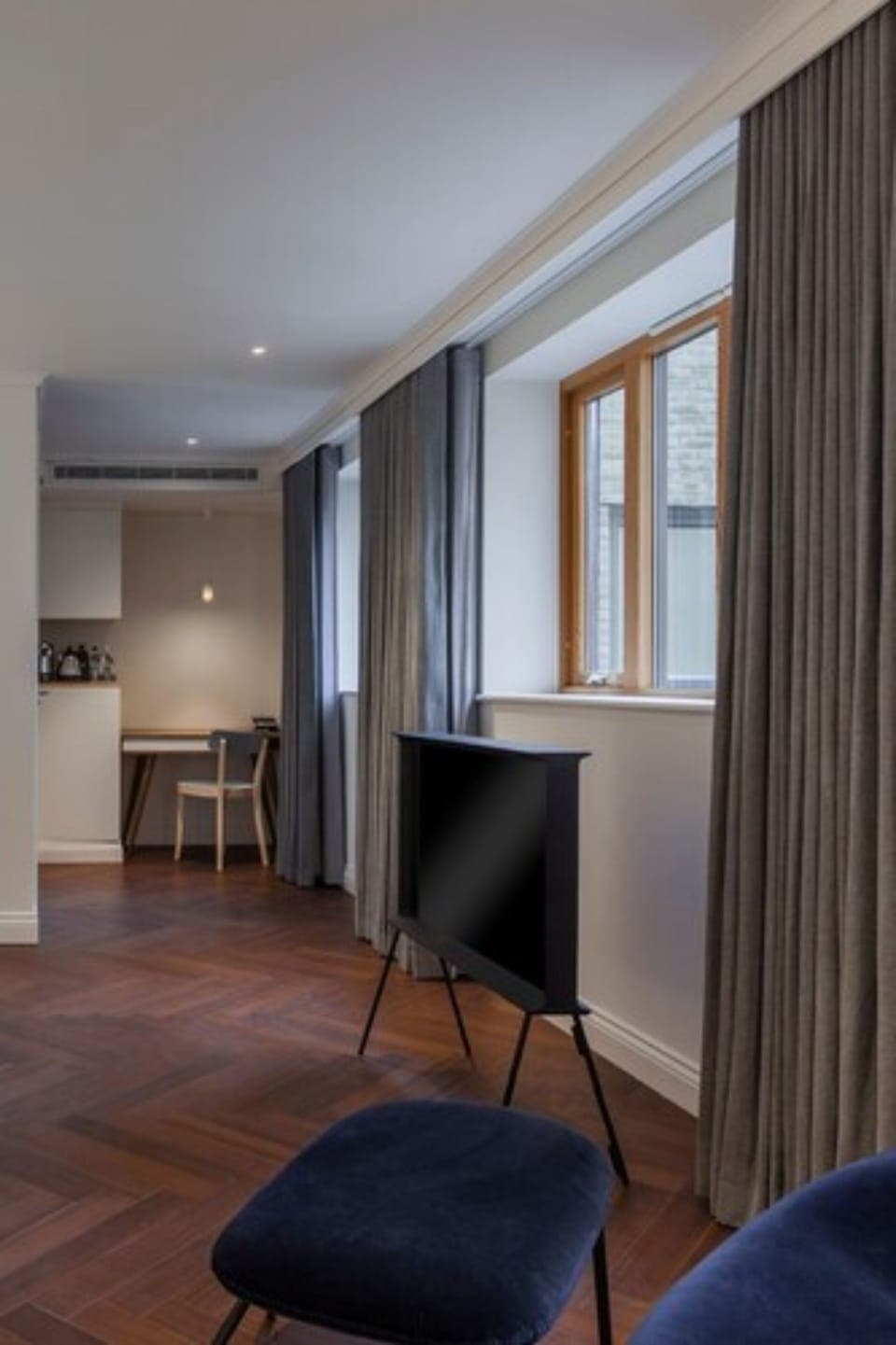 Egyptian cotton sheets, hypo-allergenic bedding, in-room safe