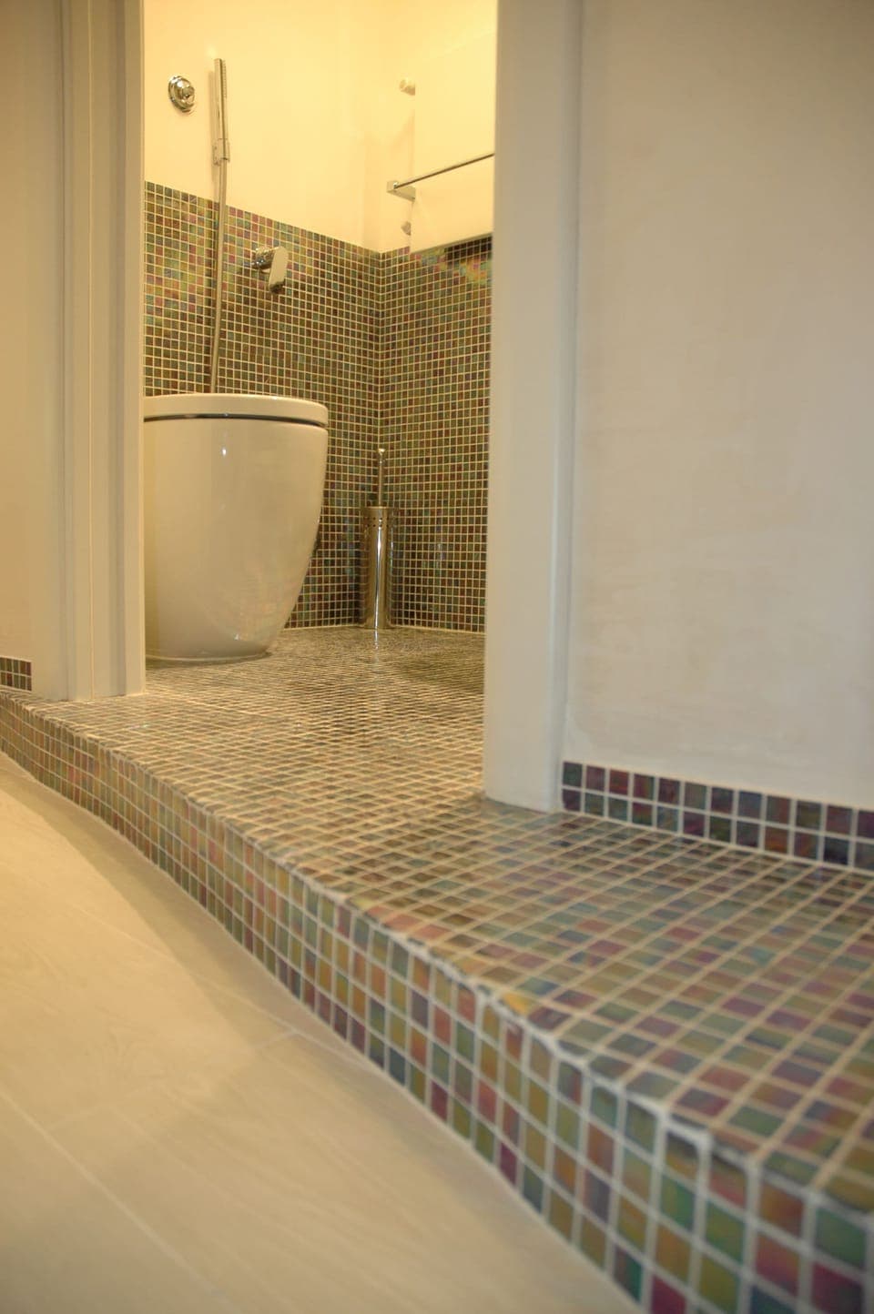 Standard Double Room | Bathroom | Shower, rainfall showerhead, hair dryer, towels