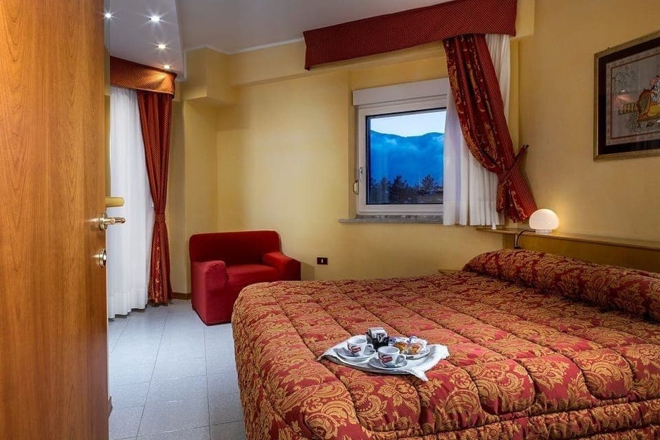 Minibar, in-room safe, desk, free WiFi