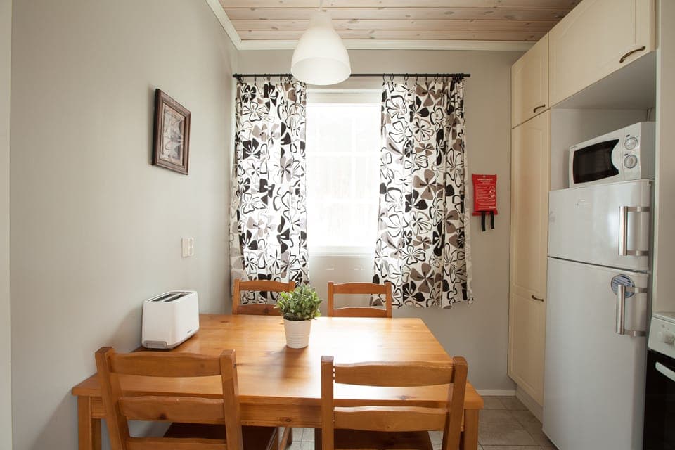Villa Romeo with Sauna | Soundproofing, free WiFi, bed sheets