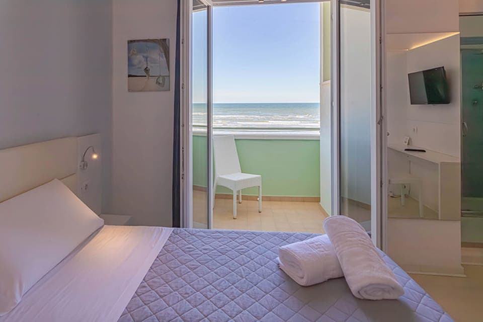 Superior Triple Room, Sea View, Sea Facing | Premium bedding, minibar, in-room safe, desk