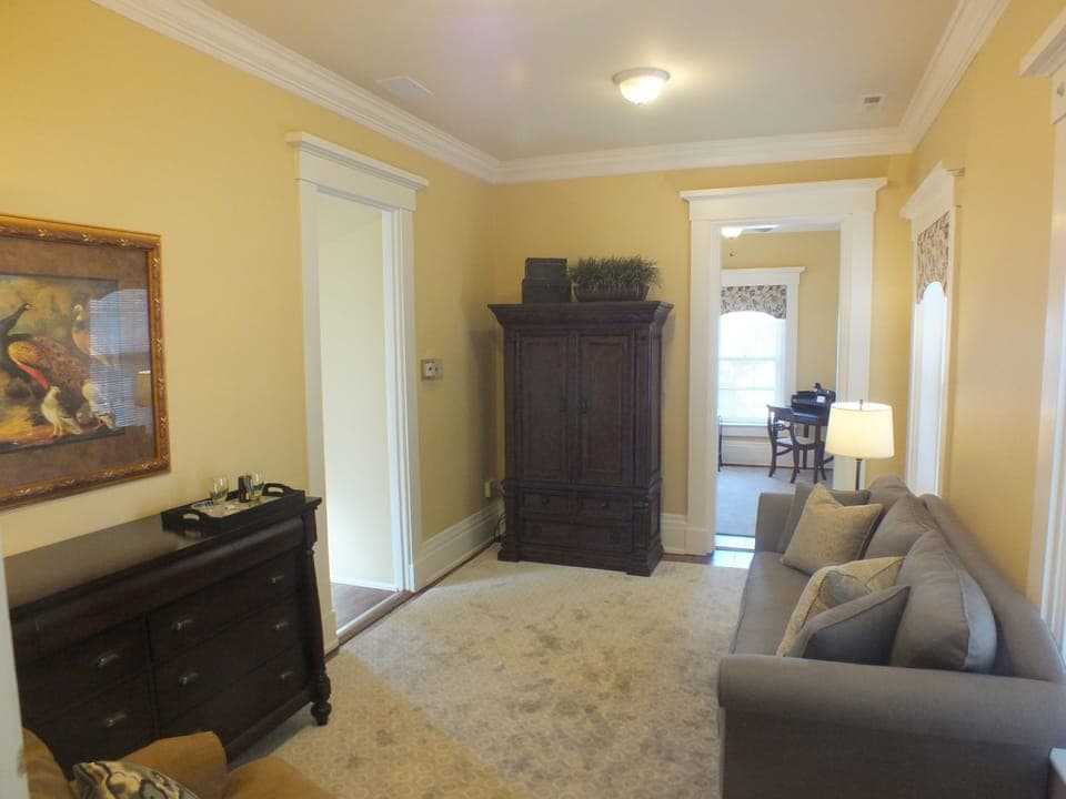 Deluxe Suite (Marilyn Suite) | Living area | Flat-screen TV