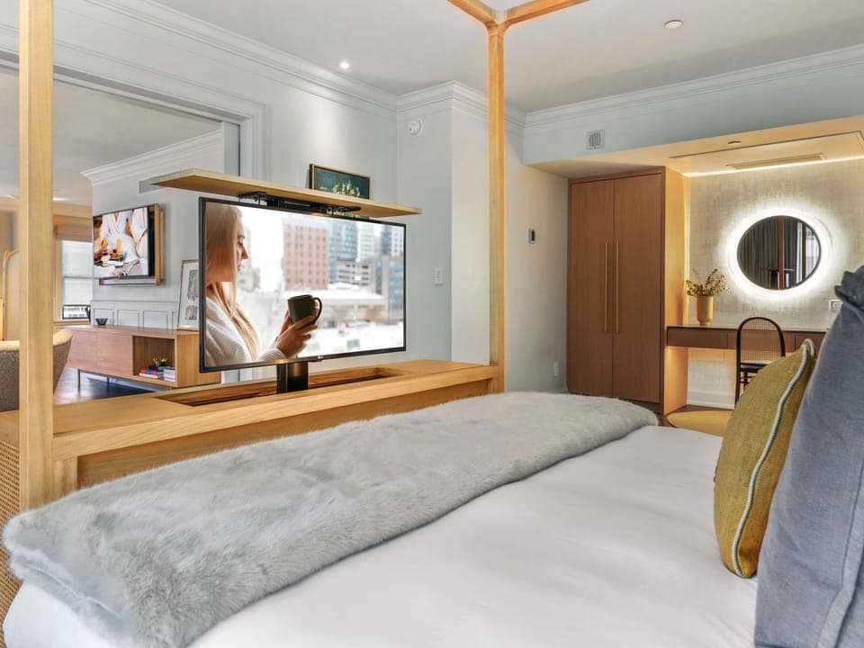 Presidential Suite, 1 King Bed | Hypo-allergenic bedding, minibar, in-room safe, desk