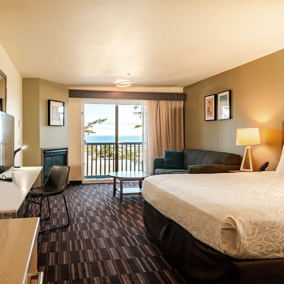 Individually furnished, desk, laptop workspace, blackout drapes