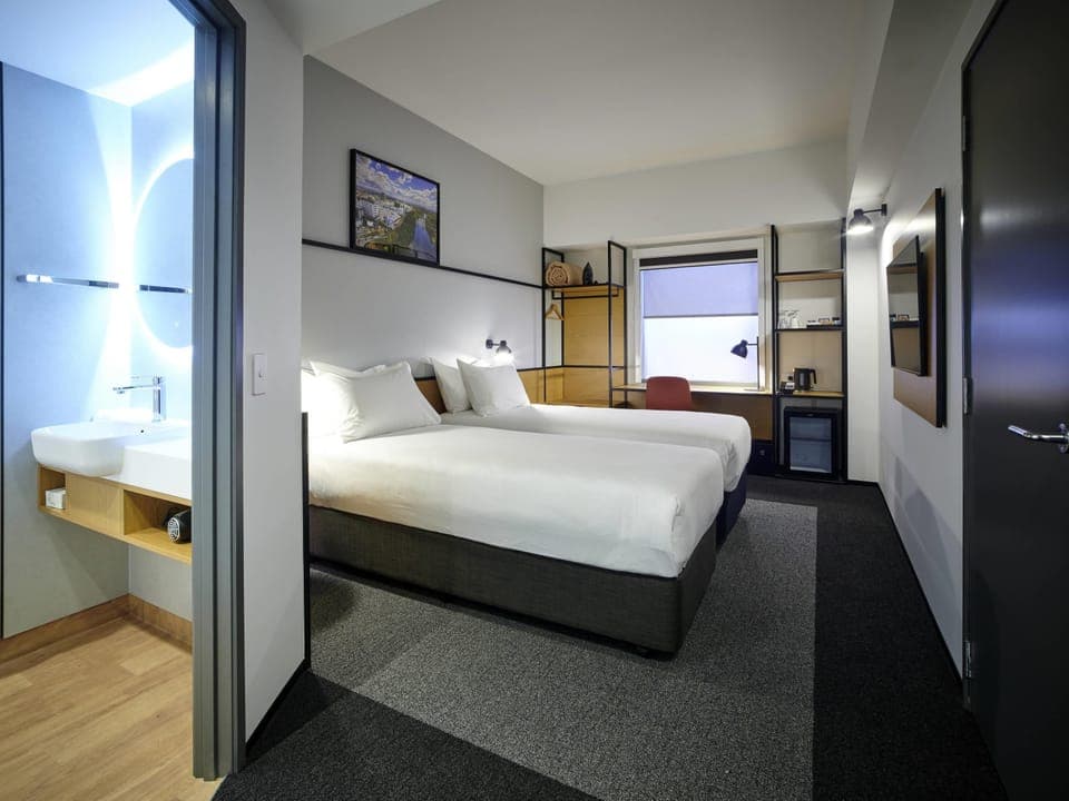 1 bedroom, desk, laptop workspace, blackout drapes