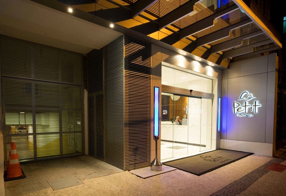 Valet parking (BRL 40.00 per night)