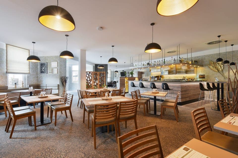 Breakfast and dinner served, Regional cuisine