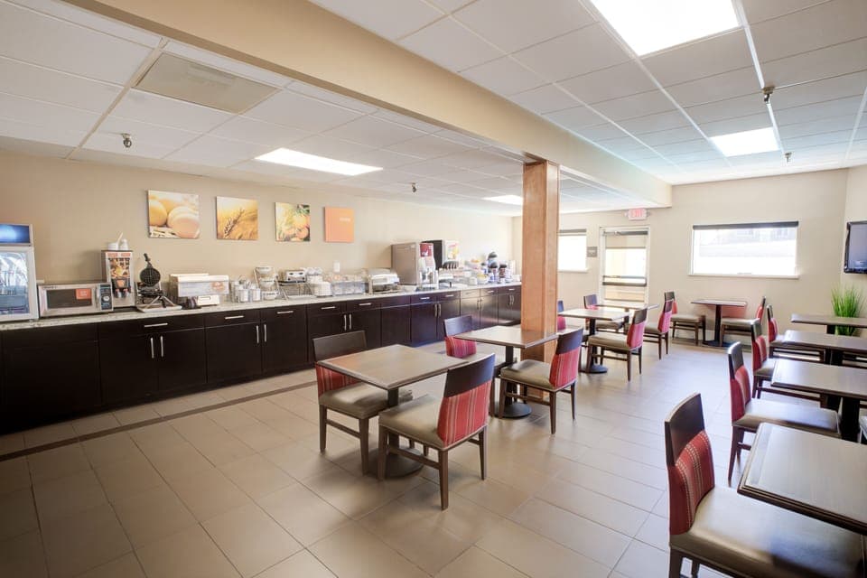 Free daily buffet breakfast