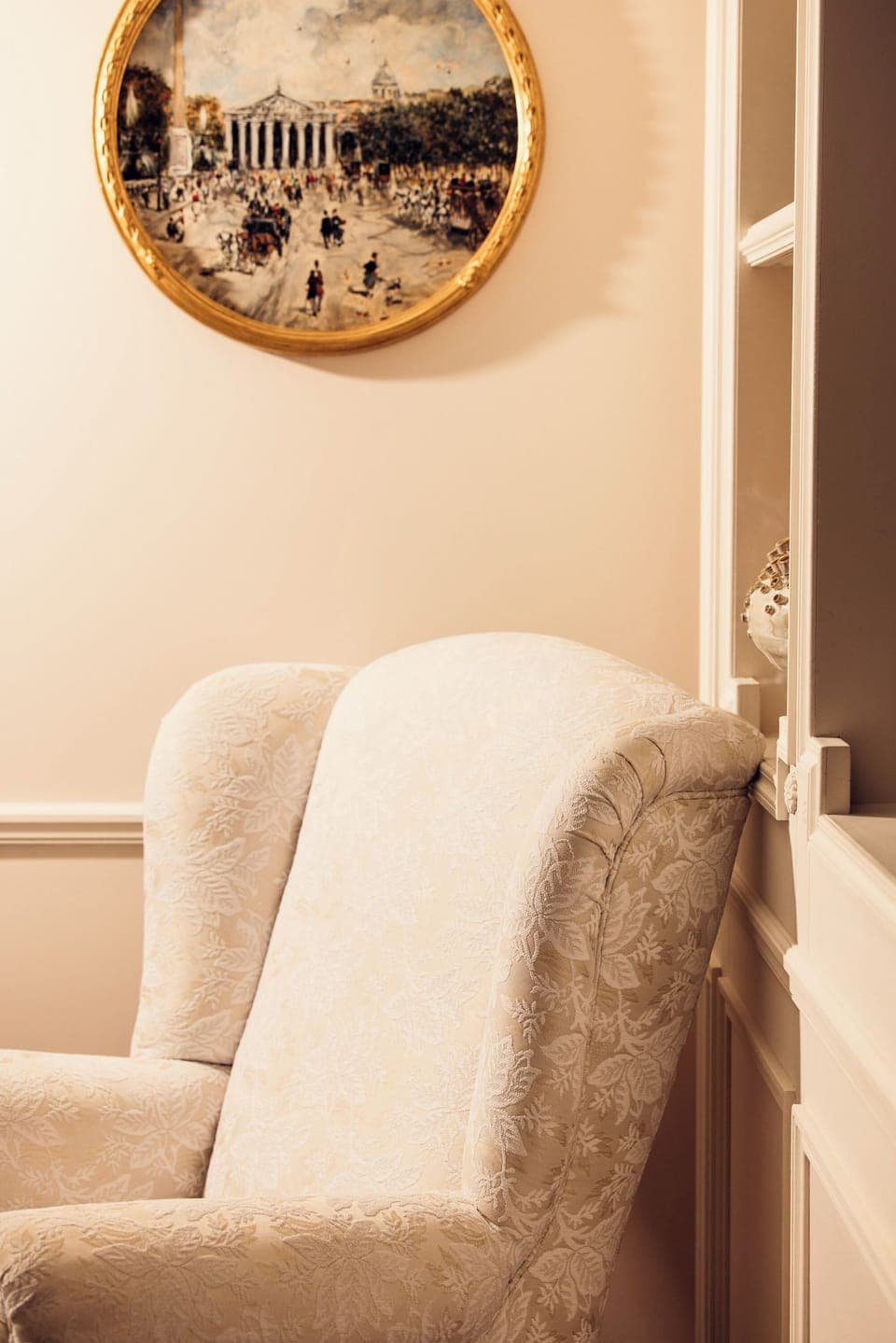 Junior Suite Parisienne | Minibar, in-room safe, individually decorated, individually furnished