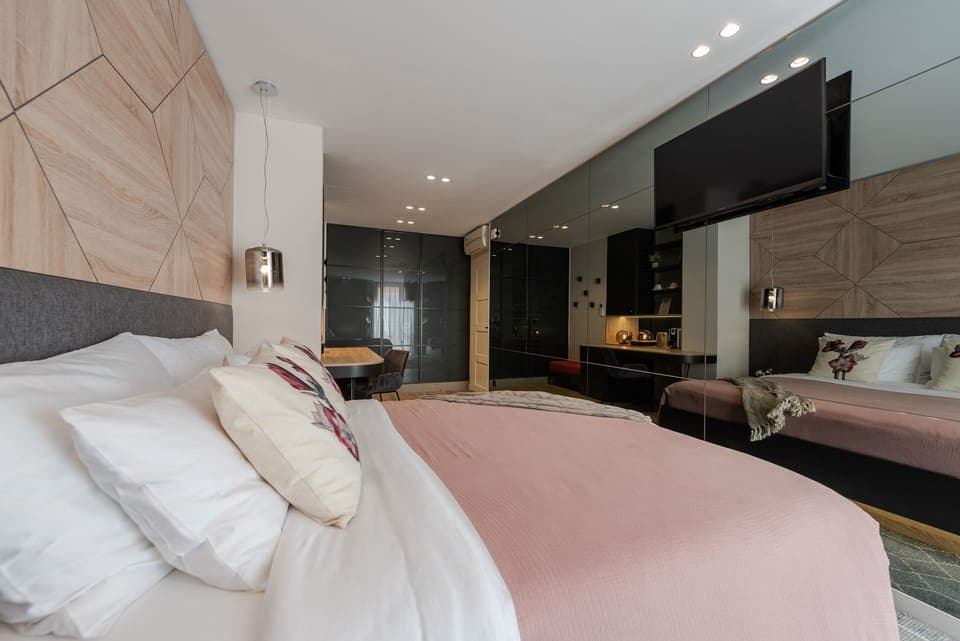 Deluxe Double Room | Egyptian cotton sheets, premium bedding, down comforters