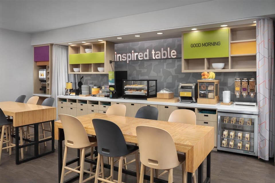 Free daily continental breakfast